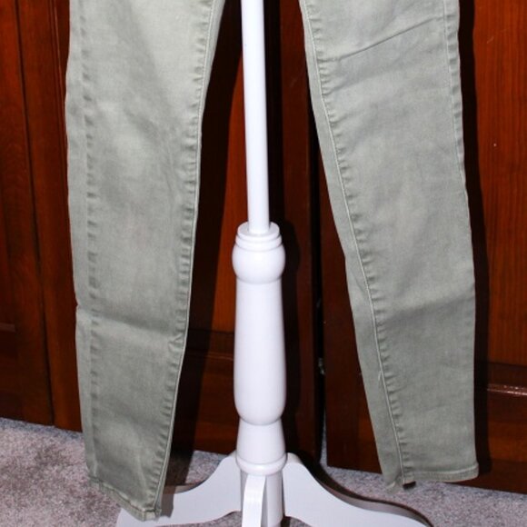 Jeans - Picture 2 of 5